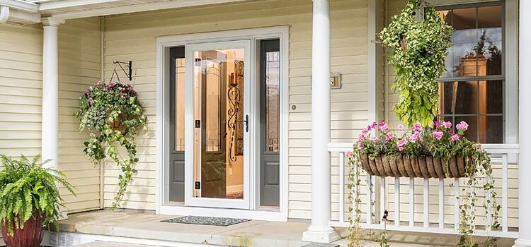 screen door installation in Carpinteria