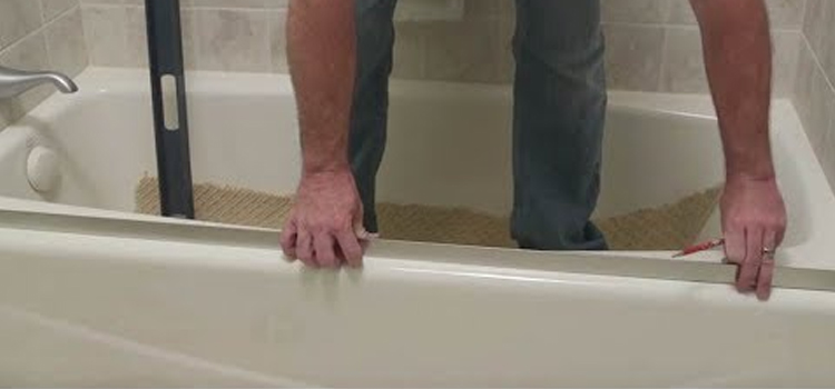 Sliding Shower Door Repair in Carpinteria
